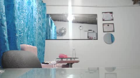 Snapshot of sensualbaby07 chatting on 09/17/25, 01:29 I am Hellen online show from 09/17/25, 01:29