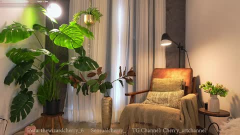 Maria- OF sensual bee online show from 03/27/26, 09:36