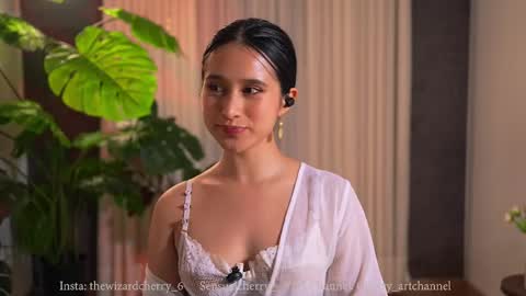 Maria- OF sensual bee online show from 04/30/26, 12:39