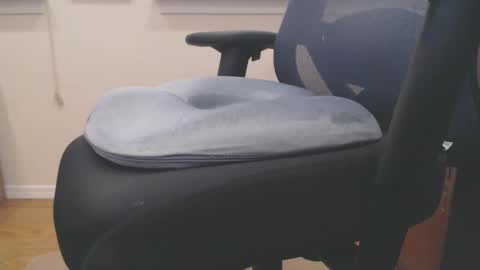 Snapshot of sensualgent69 chatting on 01/20/25, 05:37 sensual online show from 01/20/25, 05:37