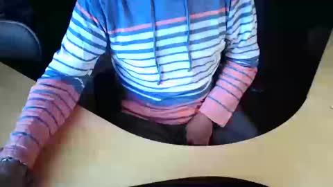 Snapshot of sensualgentlem chatting on 10/13/25, 11:27 Sensually Yours online show from 10/13/25, 11:27