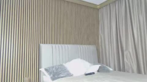 Hallie online show from 04/05/26, 02:03