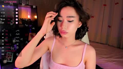 Kiki online show from 02/07/26, 04:11