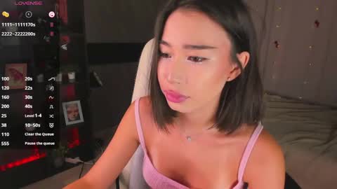 Kiki online show from 04/22/26, 03:35