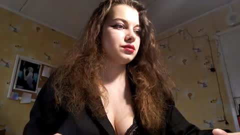 Snapshot of serafinayurick chatting on 02/15/26, 08:13 May online show from 02/15/26, 08:13