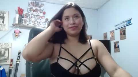 Snapshot of seraphim_01 chatting on 02/13/26, 04:58 lissa online show from 02/13/26, 04:58