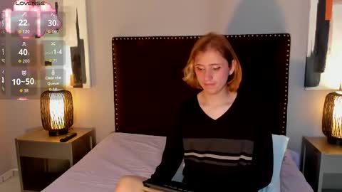 Seraphine star online show from 04/18/26, 01:20