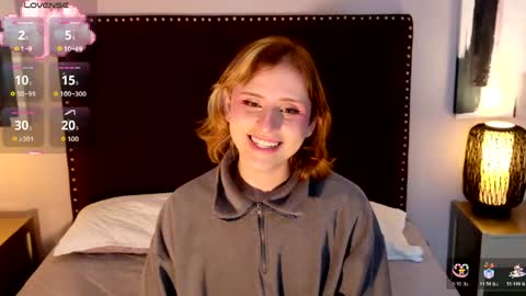 Seraphine star online show from 04/23/26, 02:46