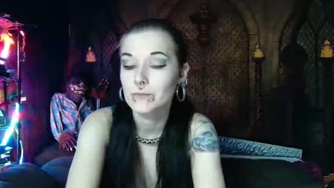 Seraphin Munster online show from 11/22/25, 10:42