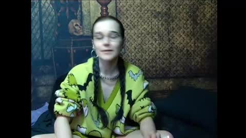 Snapshot of seraphinmunster chatting on 07/01/26, 05:02 Seraphin Munster online show from 07/01/26, 05:02