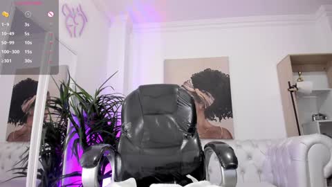 Snapshot of serena___ chatting on 01/29/25, 06:22 serena___ online show from 01/29/25, 06:22