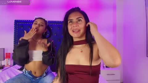 Serena and zoe online show from 04/21/26, 08:23