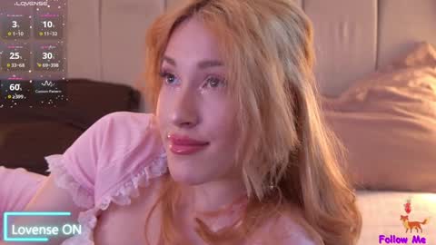 Snapshot of serena_bennet chatting on 01/08/25, 09:42 Serena online show from 01/08/25, 09:42