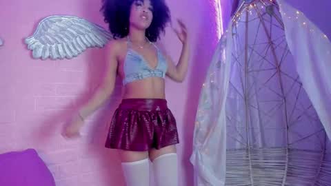 Snapshot of serena_fey chatting on 12/02/25, 12:10 Serena online show from 12/02/25, 12:10