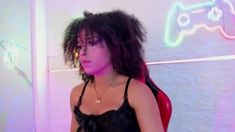 Snapshot of serena_fey chatting on 12/03/25, 12:03 Serena online show from 12/03/25, 12:03