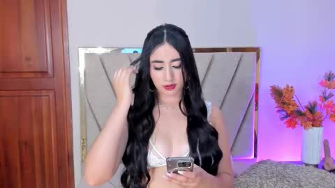 serenaaveline online show from 11/12/25, 09:47