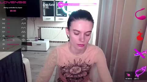 Snapshot of serenamilss chatting on 02/17/25, 01:10 serenamilss online show from 02/17/25, 01:10