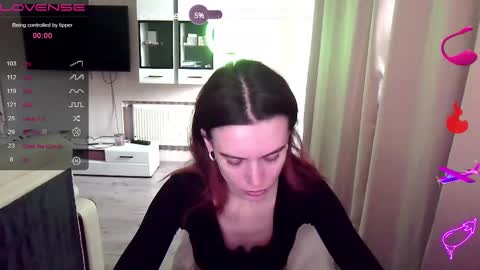 Snapshot of serenamilss chatting on 02/19/25, 10:56 serenamilss online show from 02/19/25, 10:56