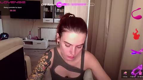 Snapshot of serenamilss chatting on 09/14/25, 10:47 serenamilss online show from 09/14/25, 10:47