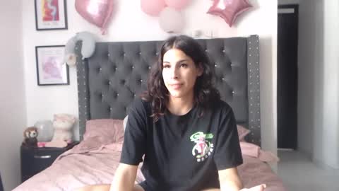 sararoussee online show from 02/28/25, 07:46