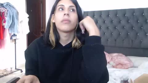 sararoussee online show from 03/13/26, 04:02