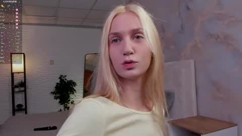 Snapshot of serenastile chatting on 07/01/26, 10:17 SerenaStile online show from 07/01/26, 10:17