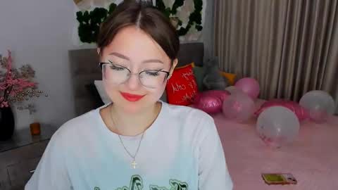 Ophelia online show from 02/25/25, 07:36