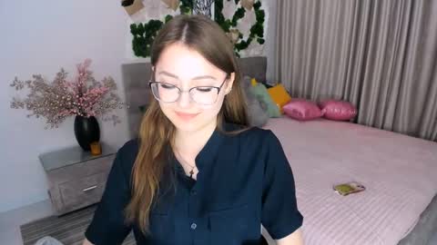 Ophelia online show from 03/07/25, 07:16