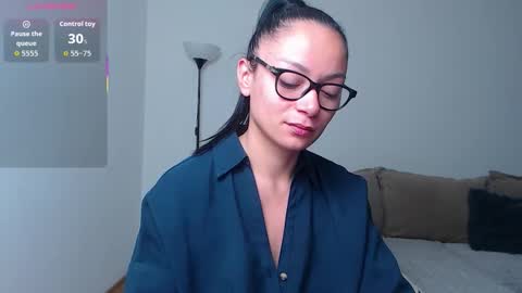 SereneSophi online show from 12/03/25, 02:41