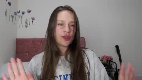 Snapshot of serenity_crystal chatting on 12/06/24, 10:52 serenity_crystal online show from 12/06/24, 10:52