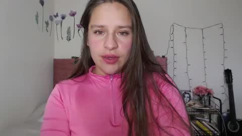 Snapshot of serenity_crystal chatting on 12/17/24, 10:11 serenity_crystal online show from 12/17/24, 10:11