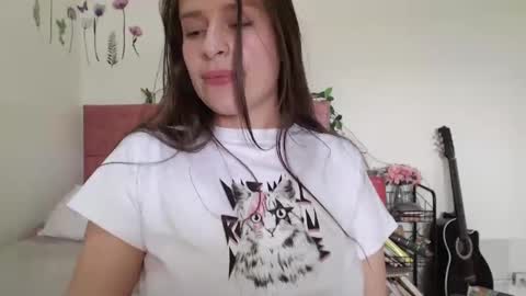 Snapshot of serenity_crystal chatting on 02/01/25, 07:13 serenity_crystal online show from 02/01/25, 07:13