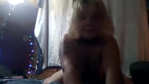 Snapshot of serenityfaith1 chatting on 12/28/24, 04:08 serenityfaith1 online show from 12/28/24, 04:08