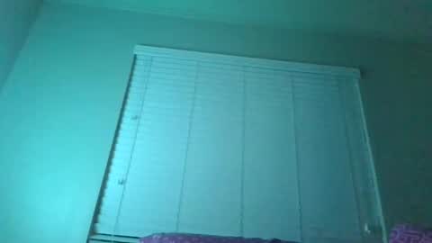 Snapshot of serenityfaith1 chatting on 12/19/25, 10:33 serenityfaith1 online show from 12/19/25, 10:33