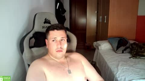 Snapshot of sergio95n chatting on 09/20/25, 03:35 Pollos online show from 09/20/25, 03:35