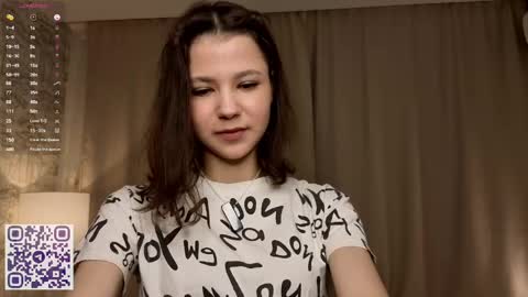 Snapshot of serinazele chatting on 06/06/26, 06:34 Melissa online show from 06/06/26, 06:34