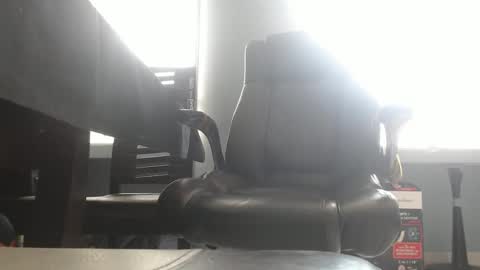 hetero serio discreto online show from 09/17/25, 08:32