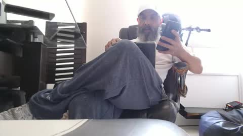 hetero serio discreto online show from 10/06/25, 07:22