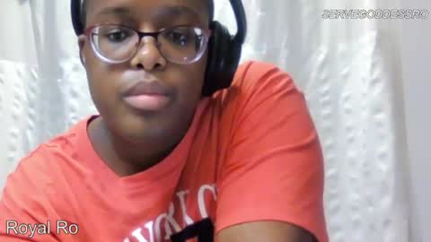 Snapshot of servegoddessro chatting on 08/10/26, 02:37 servegoddessro online show from 08/10/26, 02:37