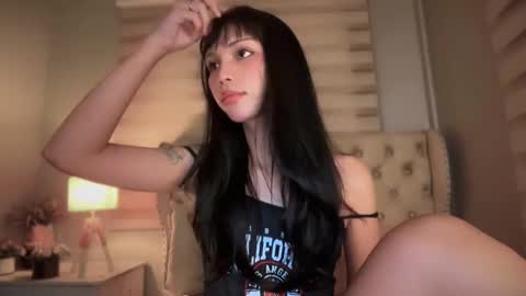 service_dolly69 online show from 05/22/26, 11:54