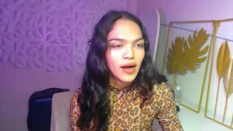 Bella online show from 11/18/25, 06:12