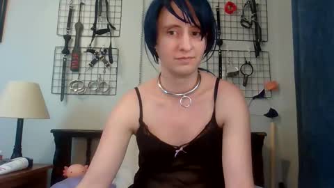 Servile Sarah online show from 04/14/26, 09:43