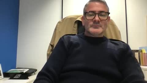 sesamechris92 online show from 11/26/25, 05:03