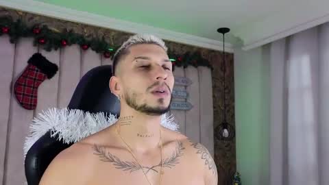 HEY IM SETH online show from 12/31/24, 02:58