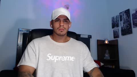 Snapshot of setth_king chatting on 01/15/25, 10:06 Setth King online show from 01/15/25, 10:06