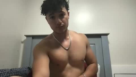 seveninchsteve_ online show from 05/05/26, 03:25
