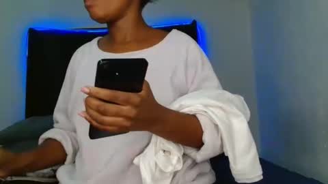 sex_bomb30 online show from 04/23/26, 07:38