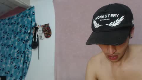 Karol y antony online show from 12/26/24, 01:51