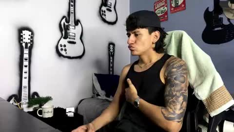 Snapshot of sex_love_sweat chatting on 11/30/25, 12:58 sex_love_sweat online show from 11/30/25, 12:58