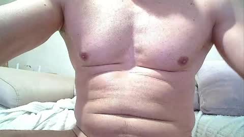 Snapshot of sex_machine_19 chatting on 05/18/26, 09:37 SEX MACHINE 19 online show from 05/18/26, 09:37